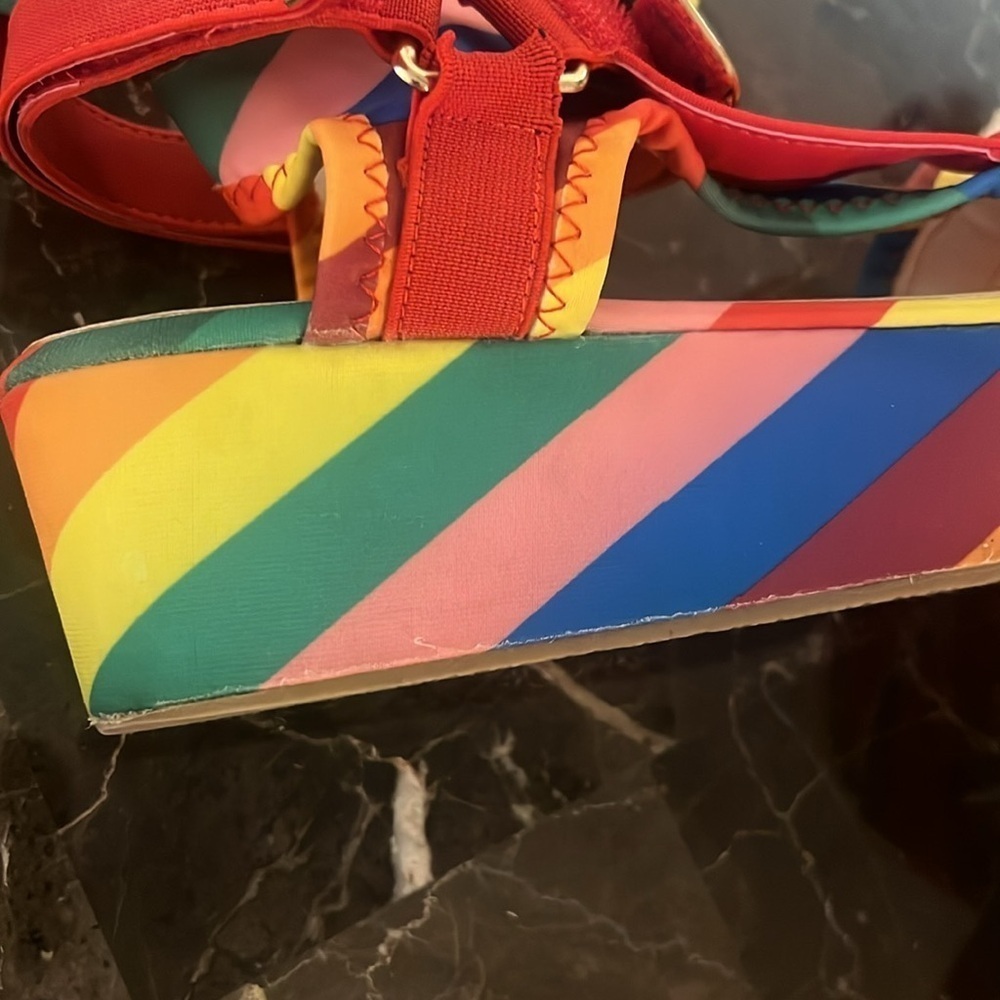 Bright multicolored platform sandals with ankle straps. Size 7. - Picture 4 of 6